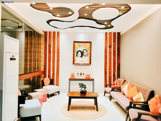 OYO 516 Cres Ebo Mansion