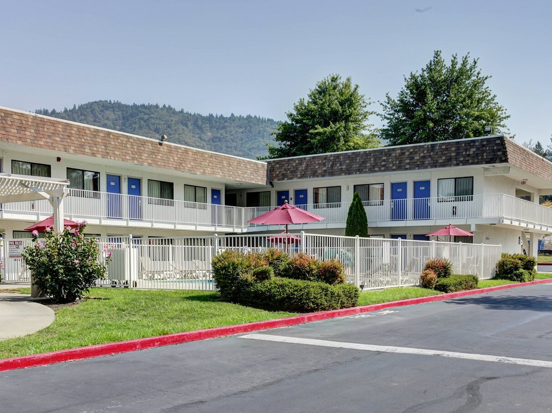 Motel 6 Grants Pass, OR