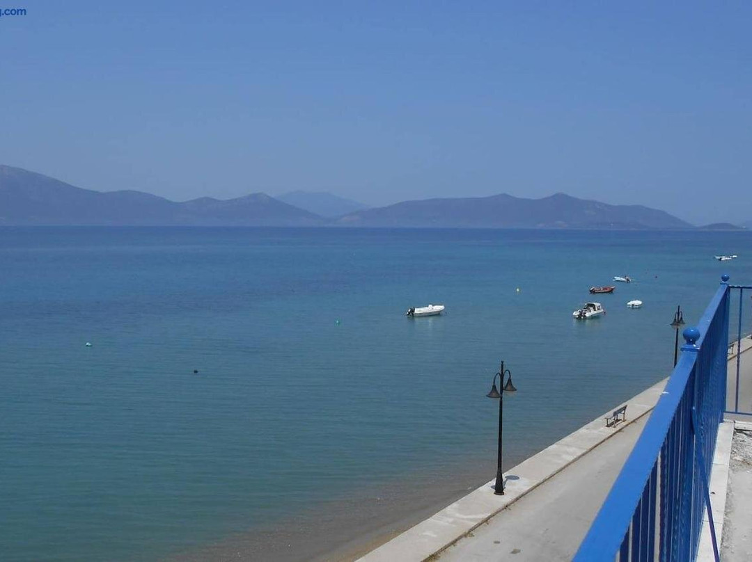 Papas Rooms On The Seafront