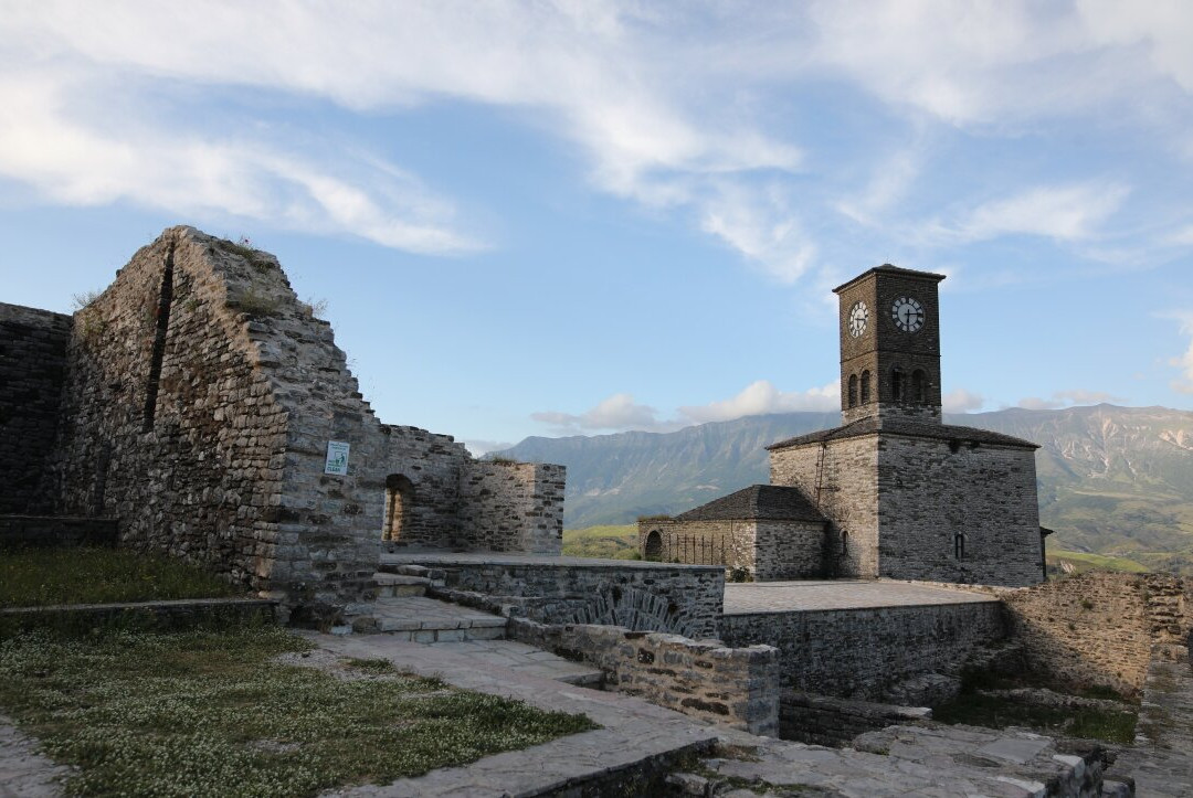 Kulla E Sahatit-吉诺卡斯特必去景点