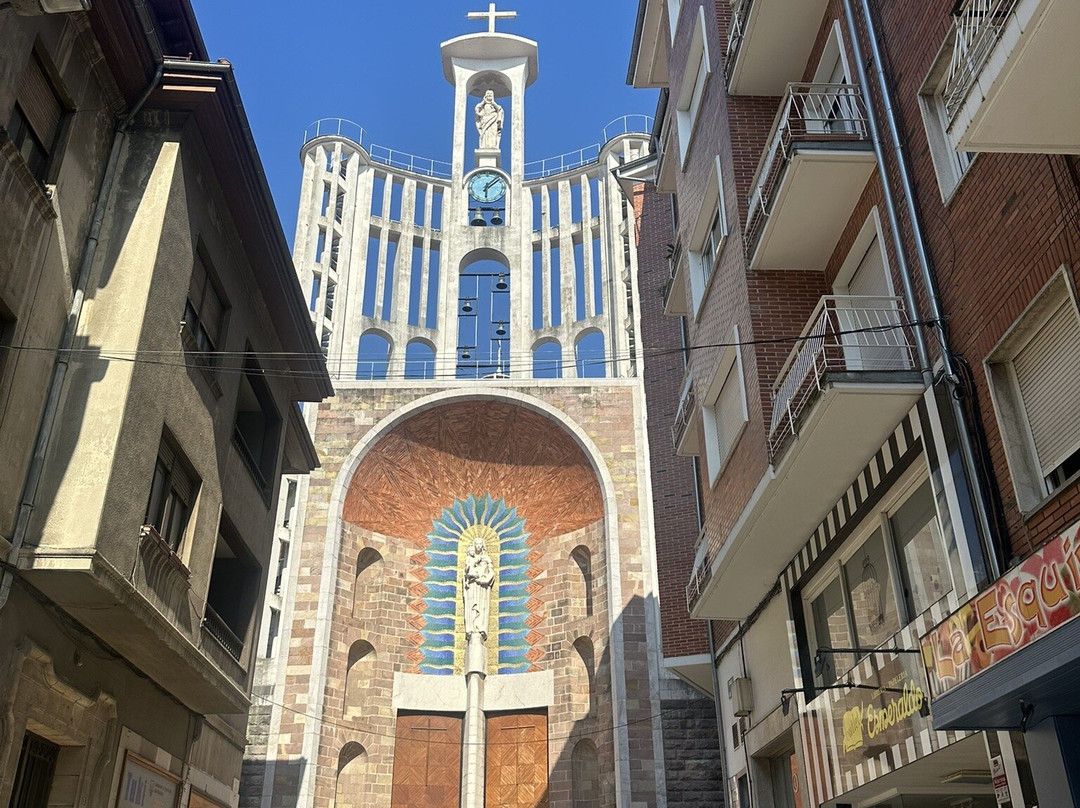 Iglesia de la Virgen Grande-Torrelavega必去景点