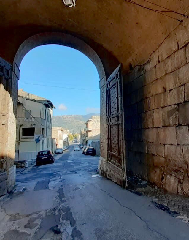 Porta Romana-特拉西那必去景点