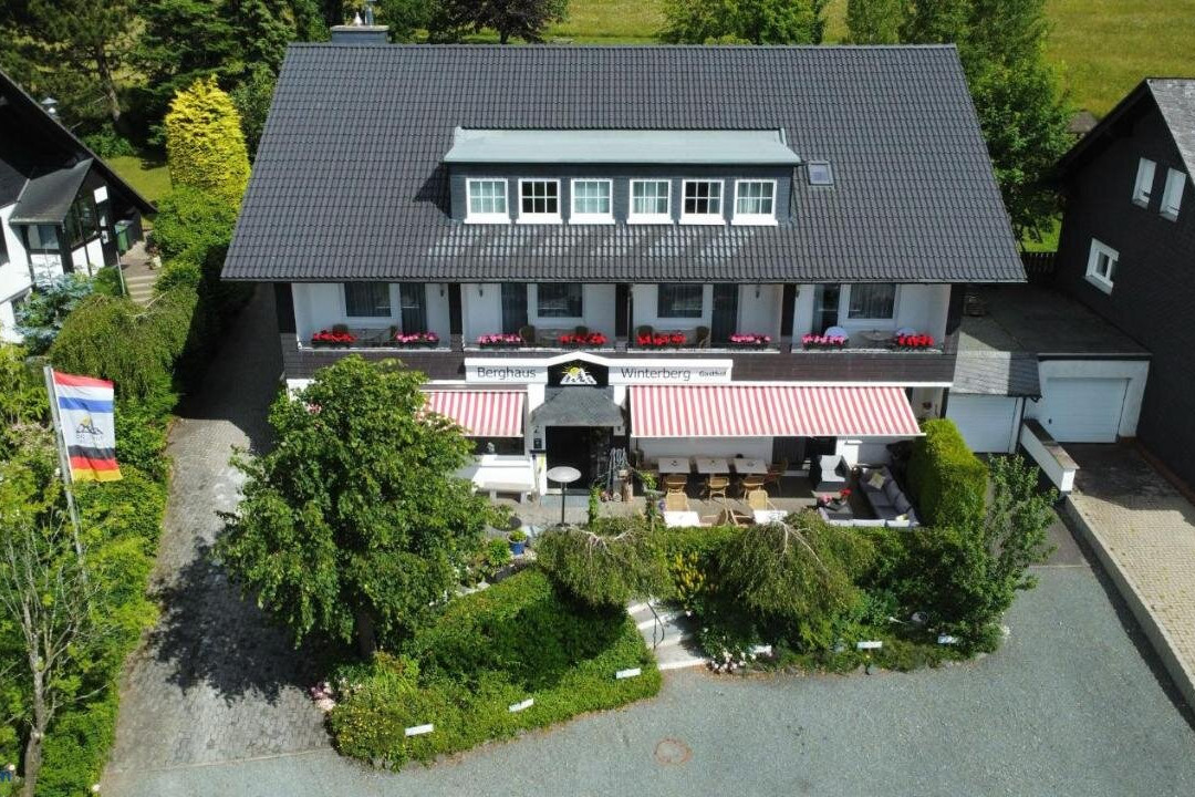 Neuastenberg酒店住宿-Berghaus Neuastenberg