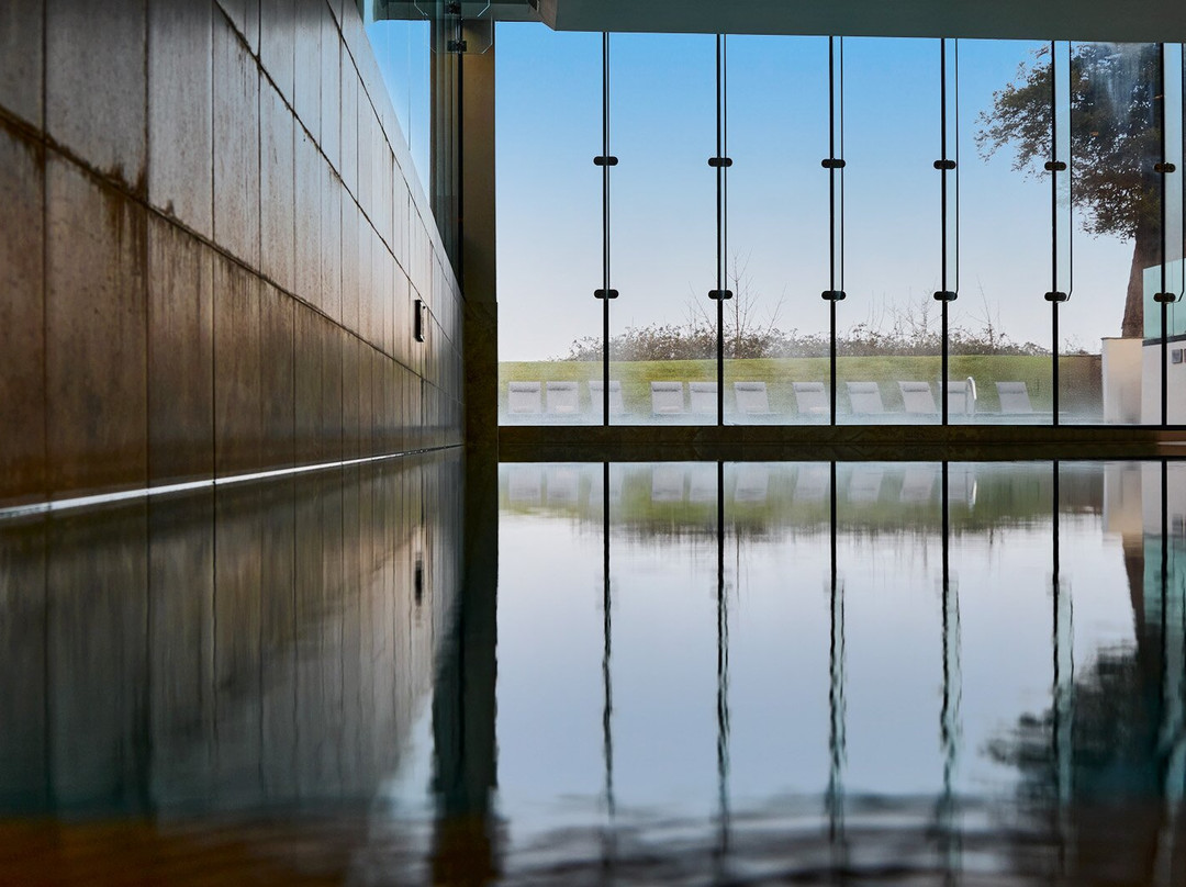 Ockenden Manor Hotel & Spa主图