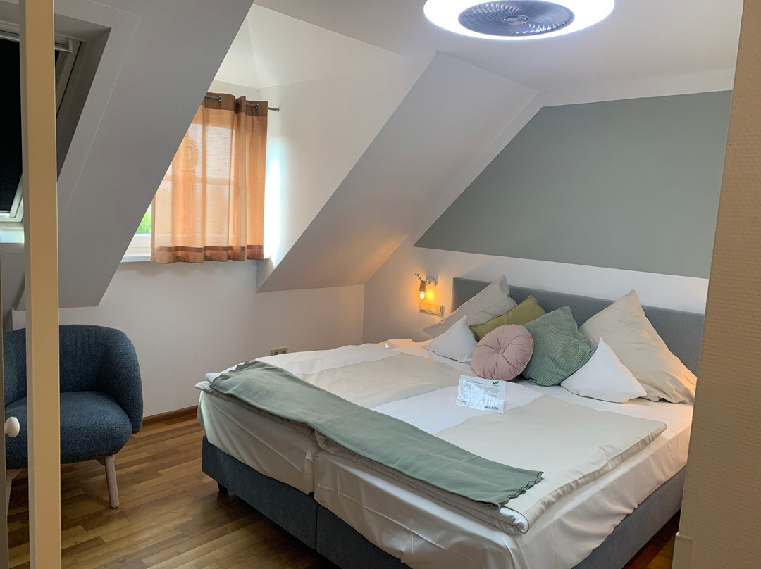 萨尔河湾兰德酒店主图