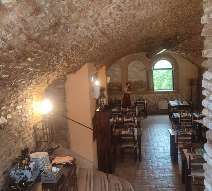 黎莱斯卡斯特隆波齐亚酒店主图