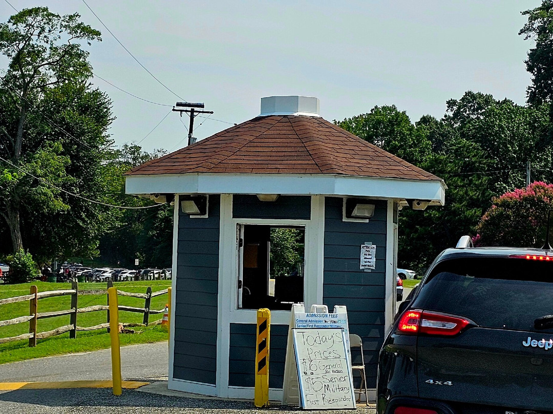 Rocky Point Beach and Park-Essex必去景点