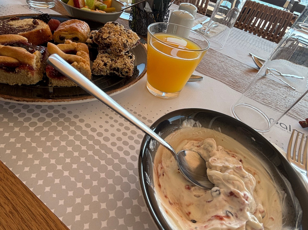 Sikyon Coast Hotel & Resort主图