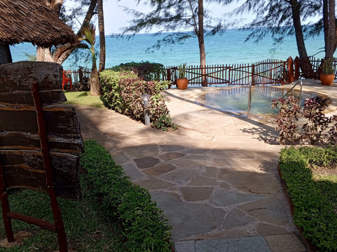 Afya Bora Spa-迪亚尼必去景点