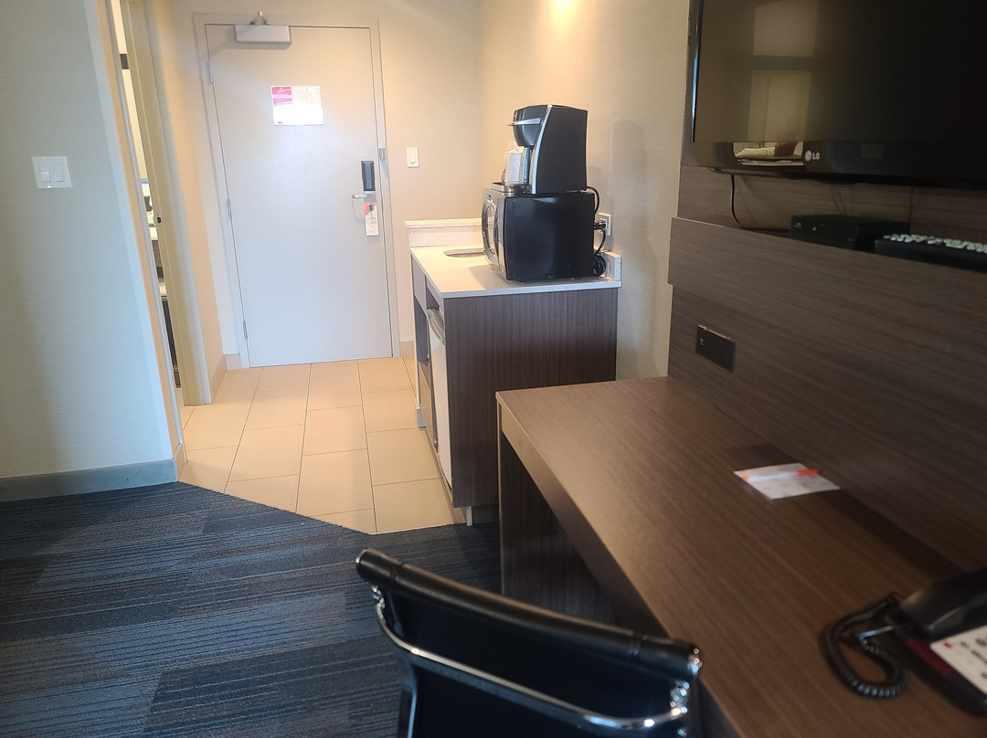 Clarion Hotel & Suites主图