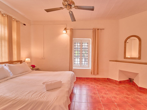 Ministers Mansion Kanthalloor Pool Resort by Voye Homes主图