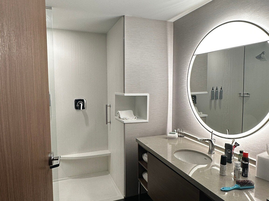 Courtyard by Marriott Montreal Midtown主图