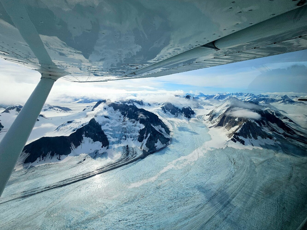 Rocking Star Adventures-Burwash Landing必去景点