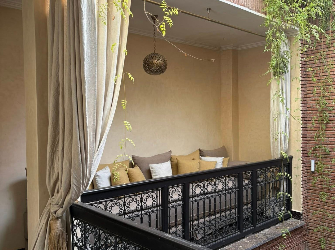 里亚德克瑞迪尼酒店主图