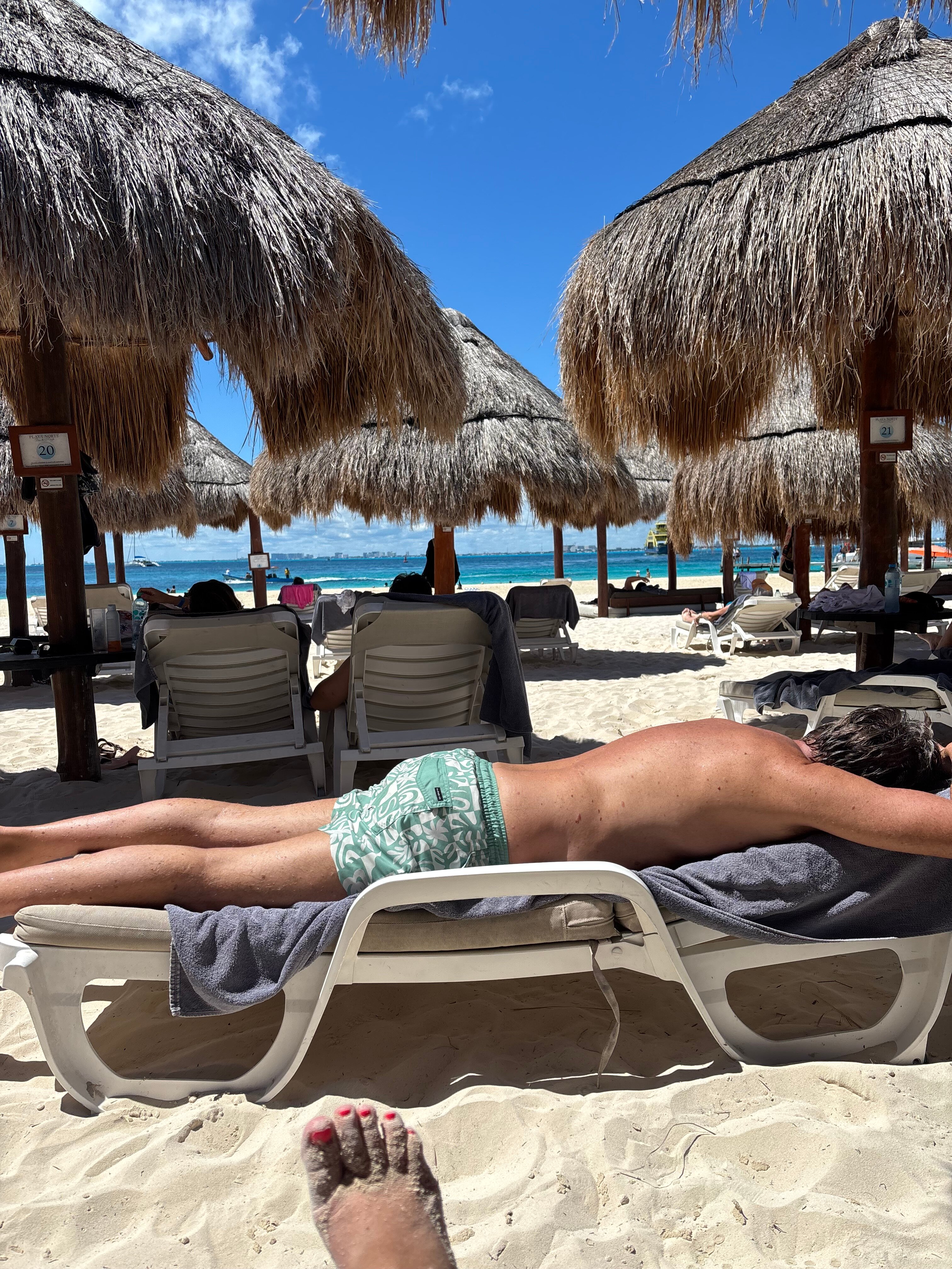 阿琉斯优惠酒店-泳池