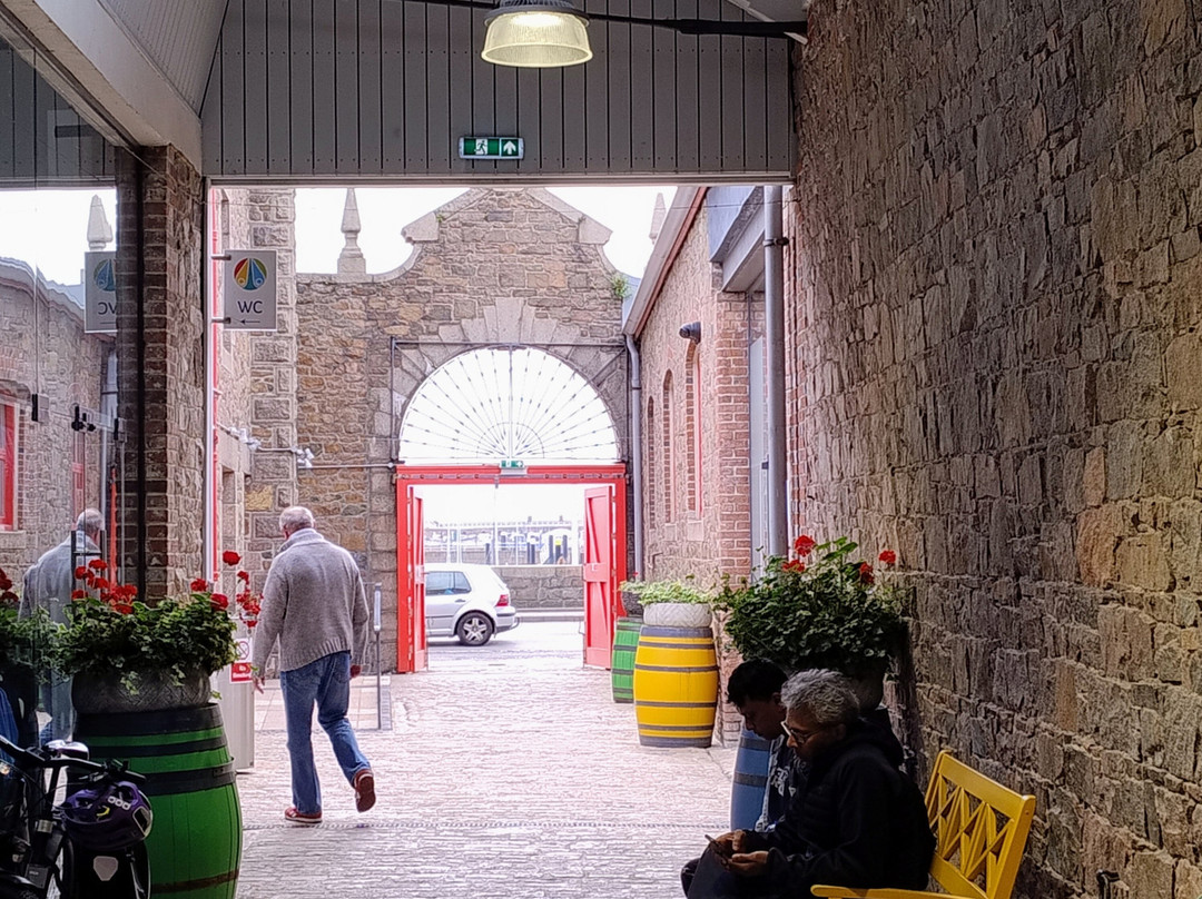 Liberty Wharf Shopping Centre-St. Helier必去景点