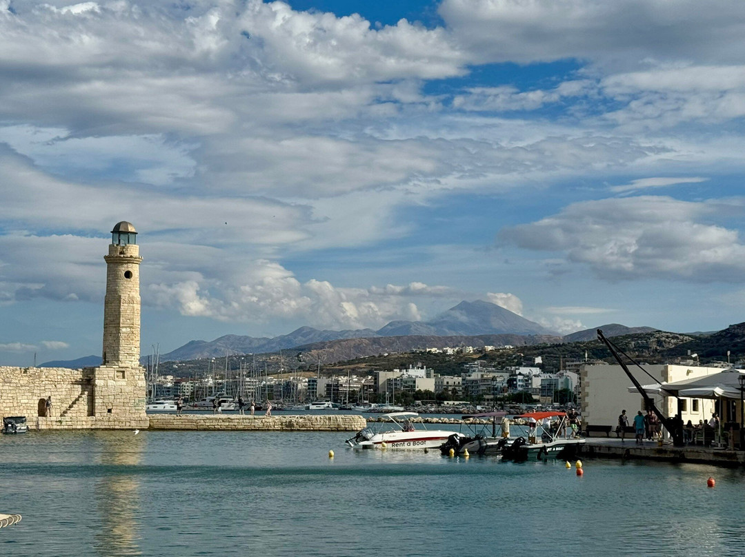 Old Venetian Harbour of Rethymno-雷斯蒙必去景点