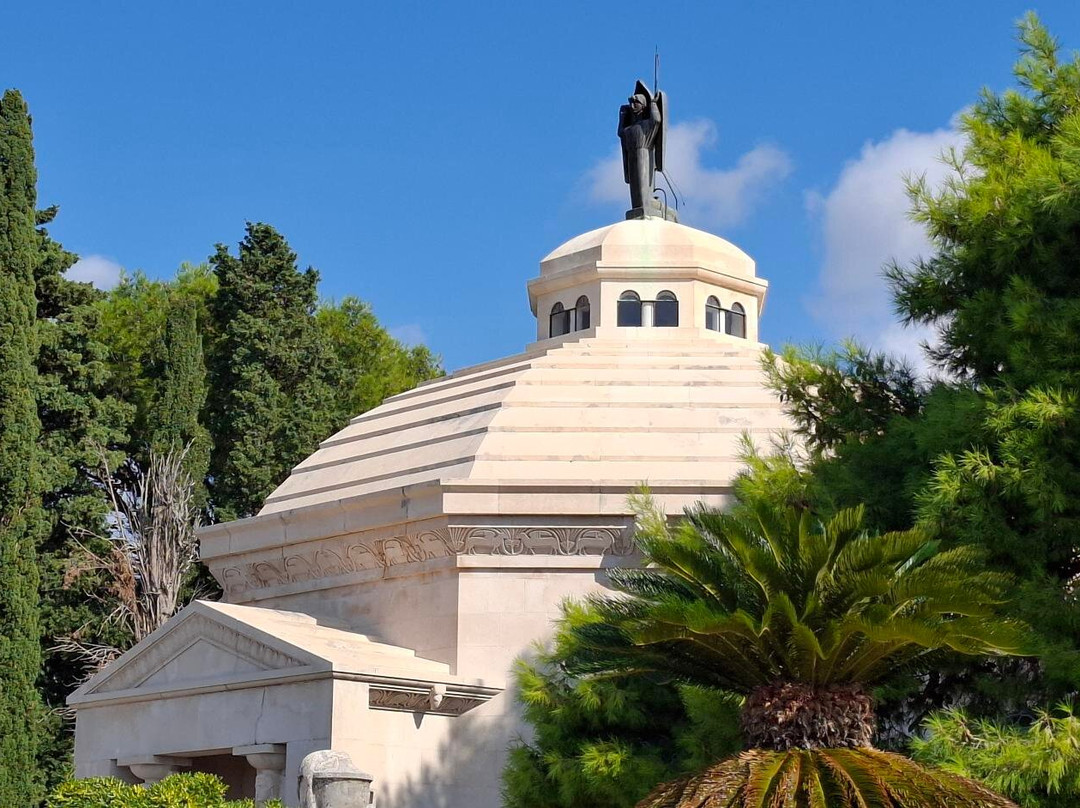 Cavtat Cemetery-察夫塔特必去景点