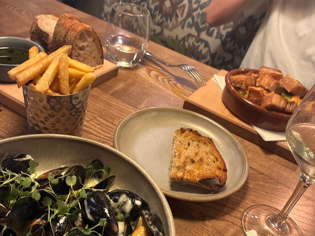 Shoreline, Newport-on-tay