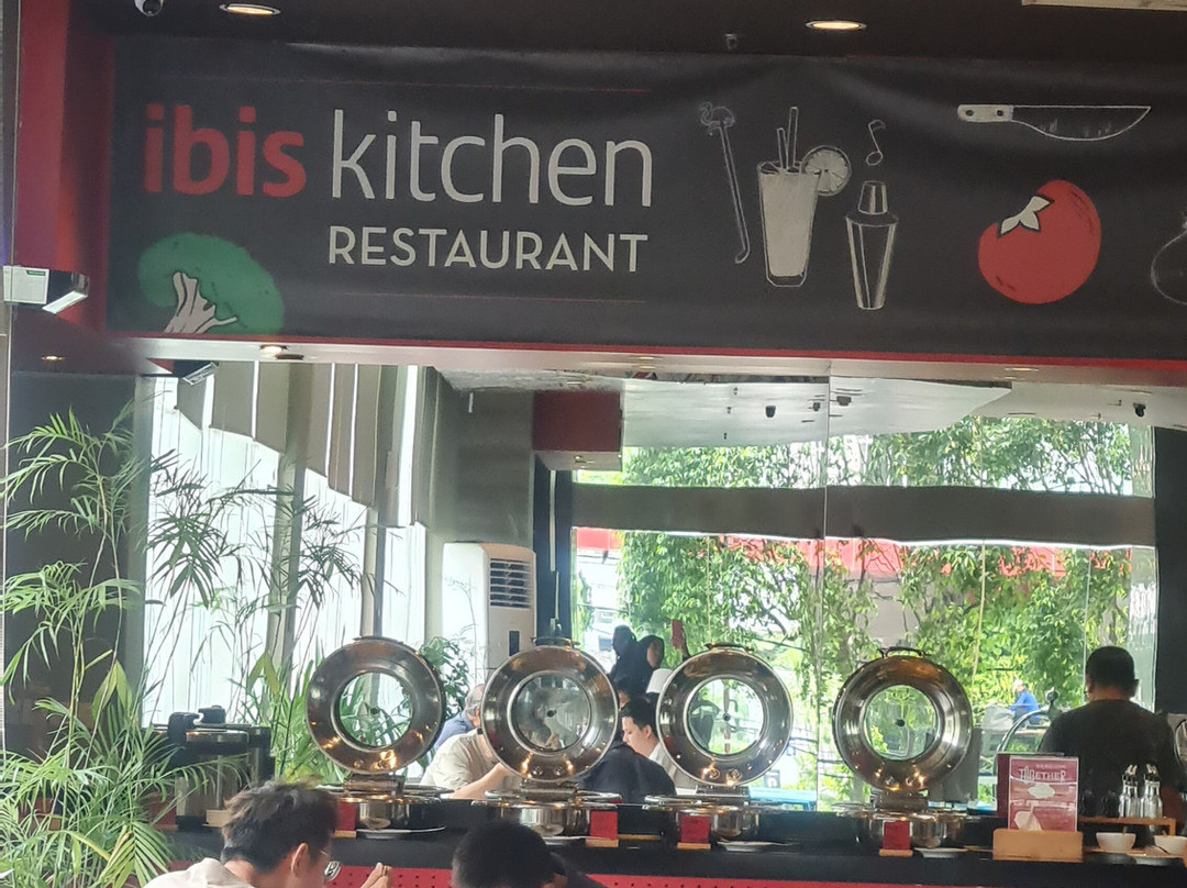 泗水市中心宜必思酒店主图