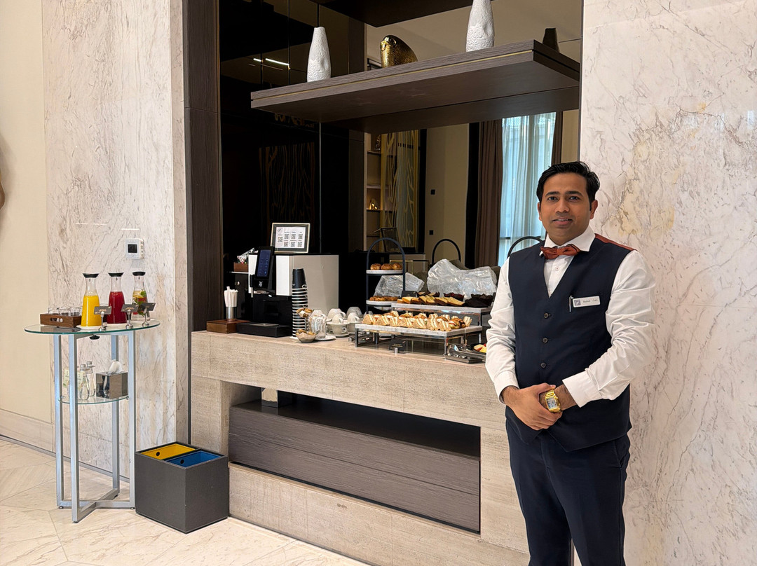 拉姆拉费尔蒙服务公寓酒店主图