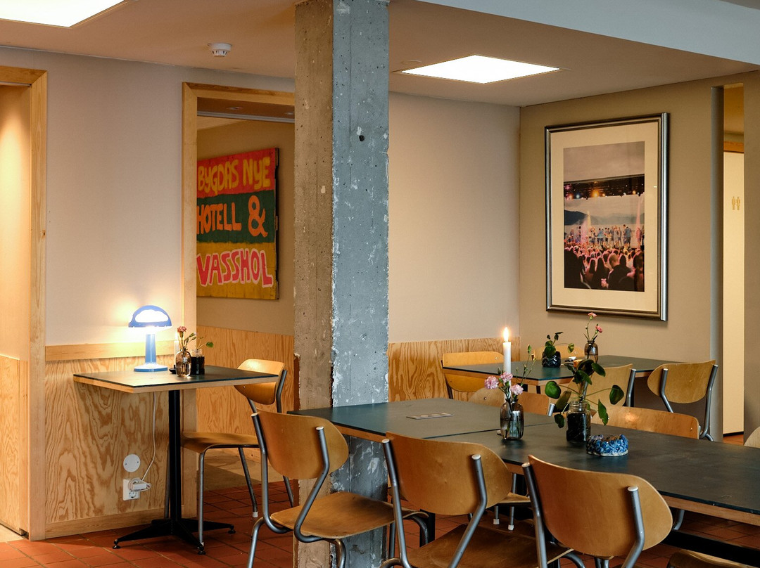 巴莱斯特兰酒店主图