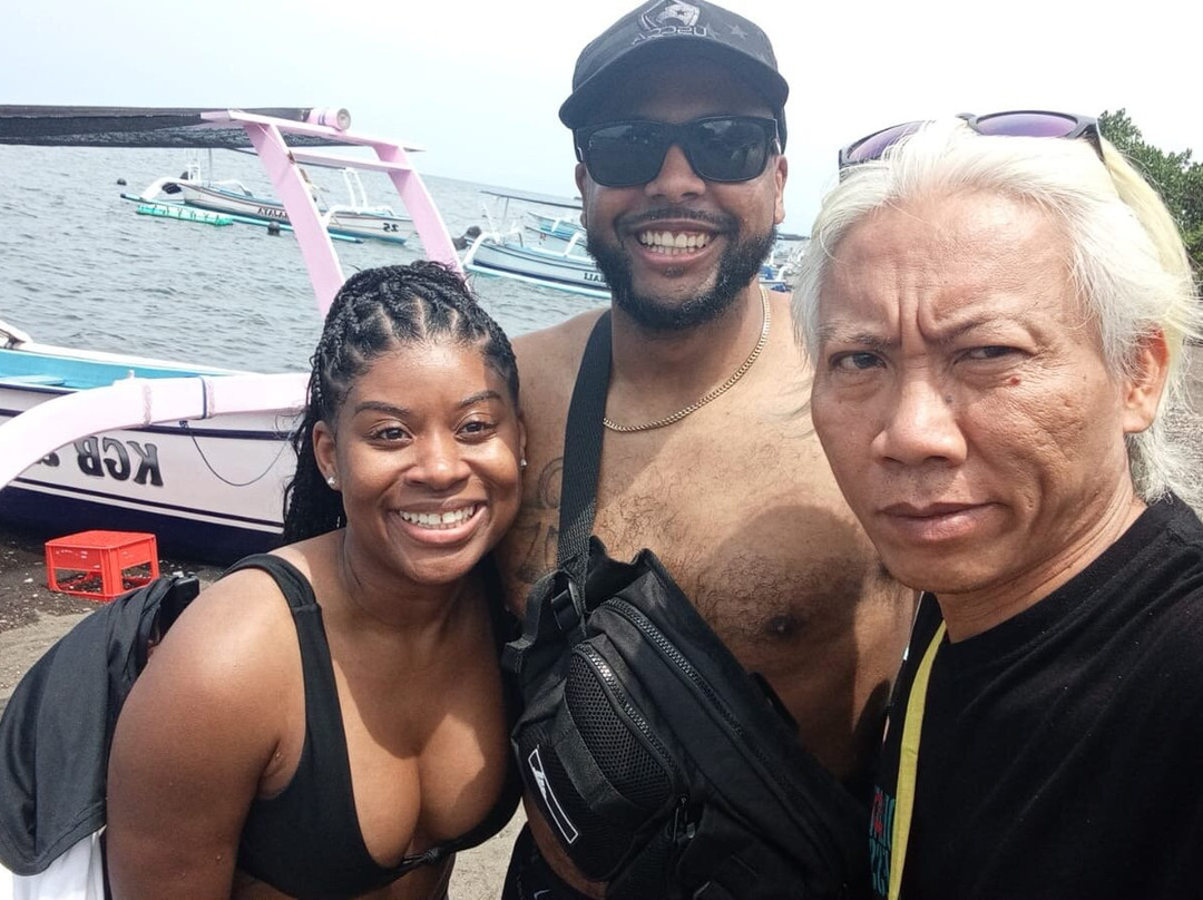 Dolphin Lovina tours-罗威那海滩必去景点