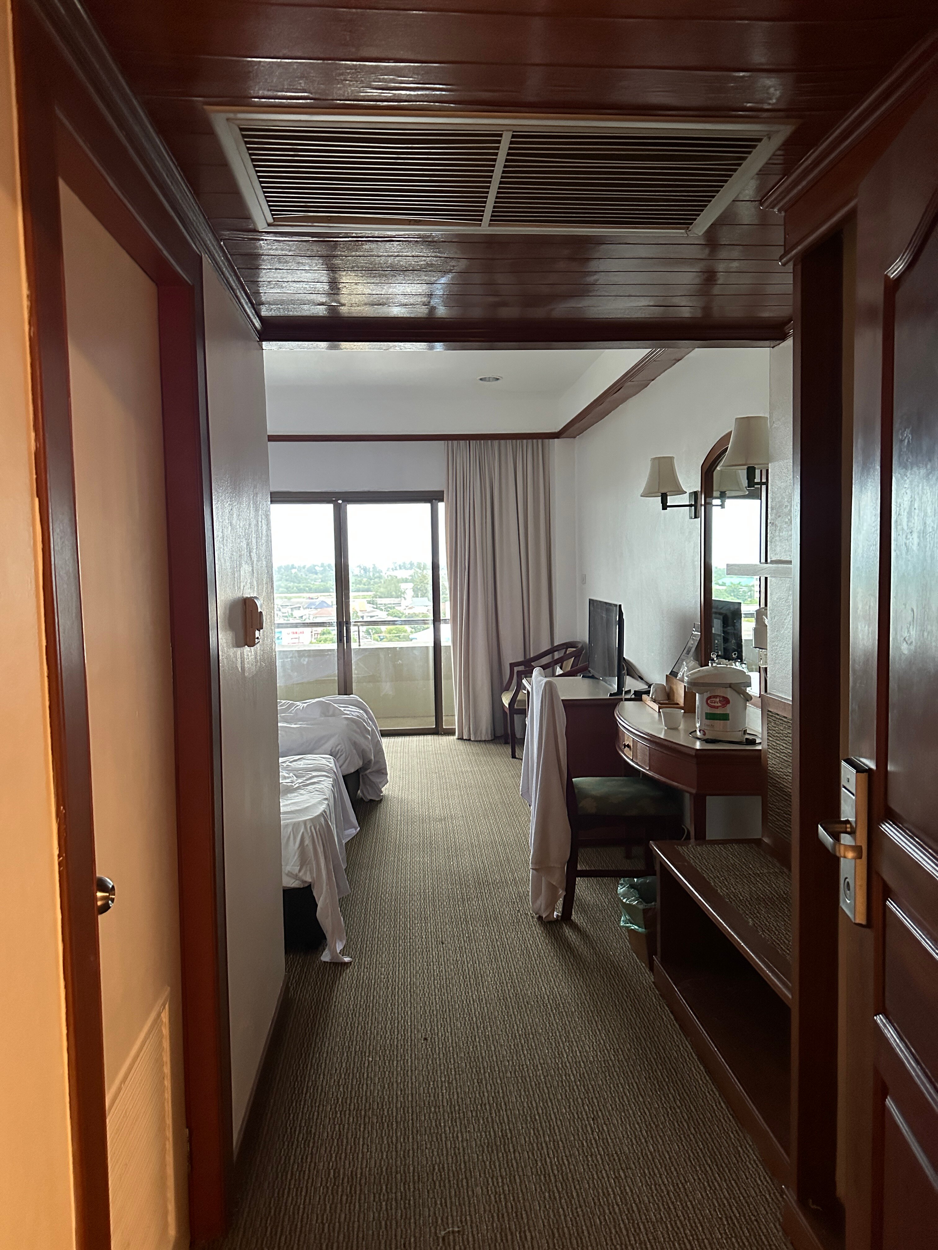 绿野宫廷酒店-官方