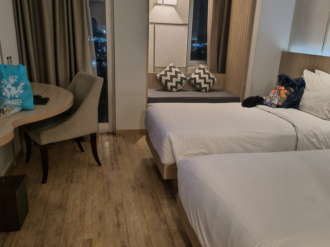 Hotel Santika Mega City Bekasi主图