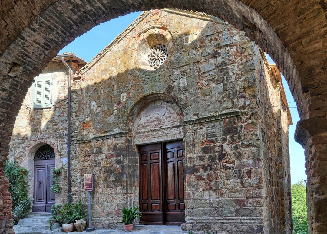 Chiesa di Santa Maria-Pereta必去景点