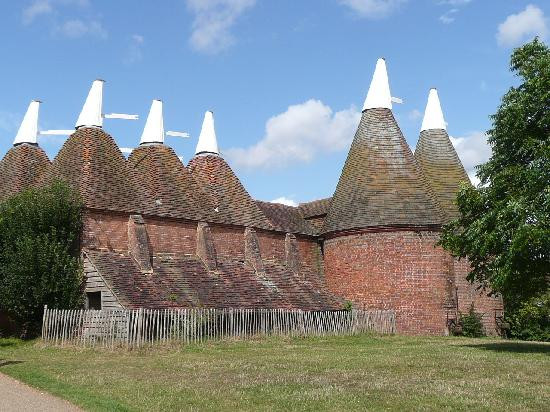 Starborough Manor主图