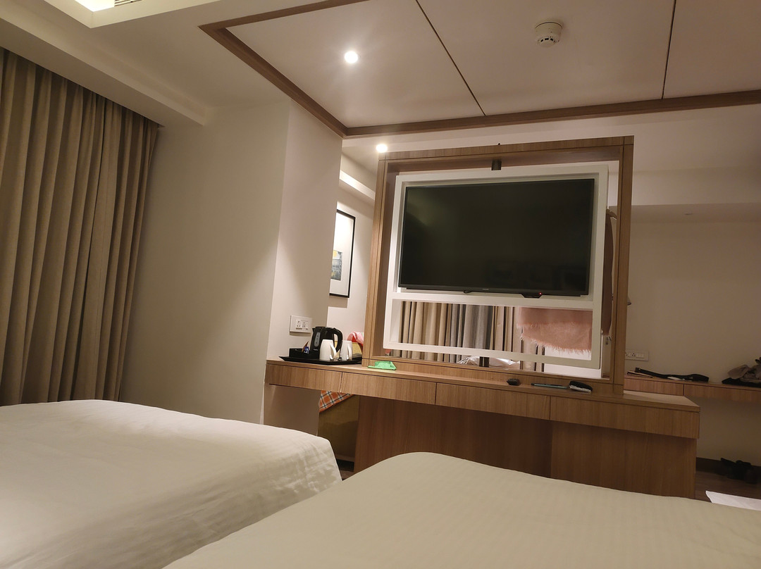 Royal Hometel Suites主图