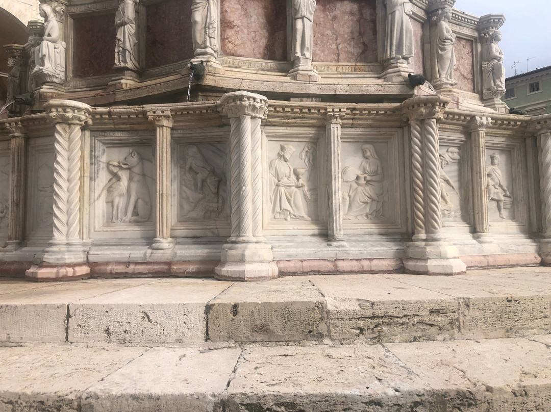 Fontana Maggiore-佩鲁贾必去景点