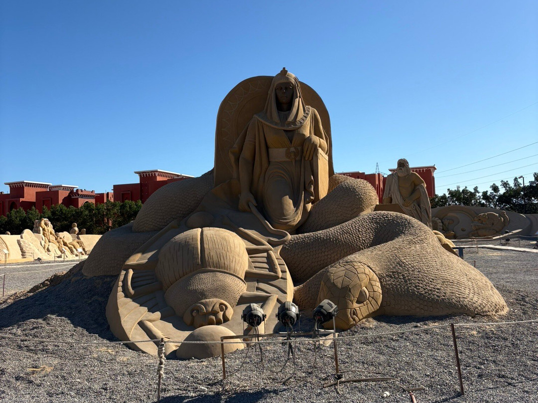 Sand City-赫尔格达必去景点