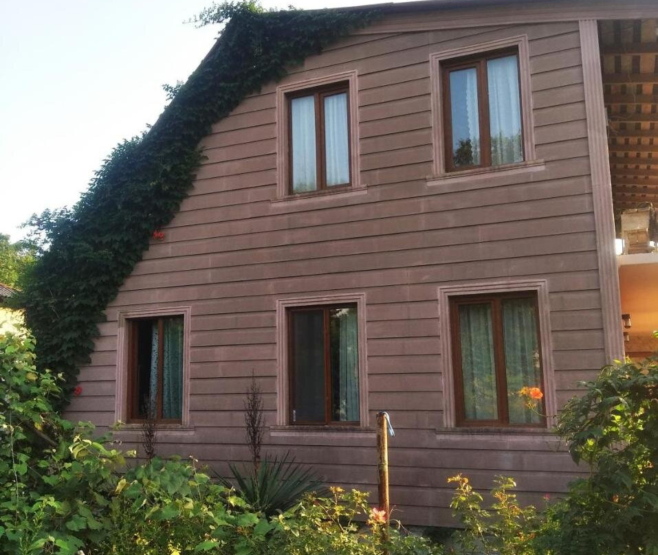 Roin Guest House