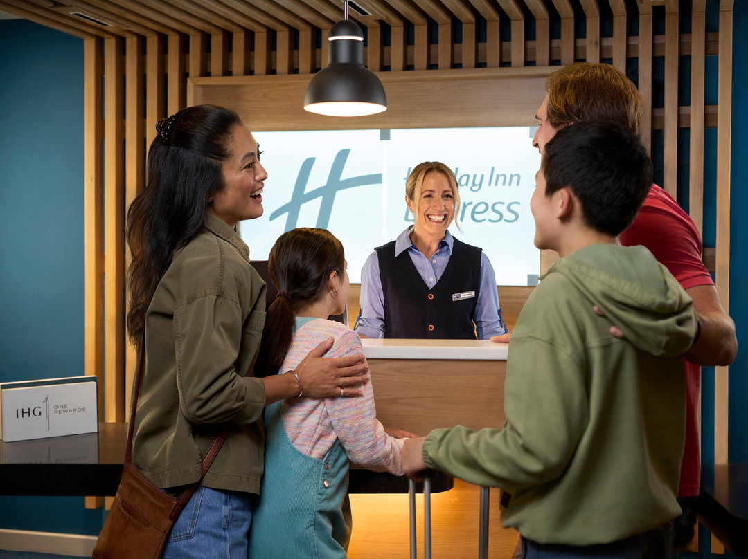 Holiday Inn Express & Suites Barcelona - Sabadell by IHG