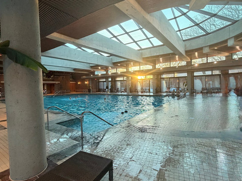 麦当劳坎帕斯凯悦酒店主图