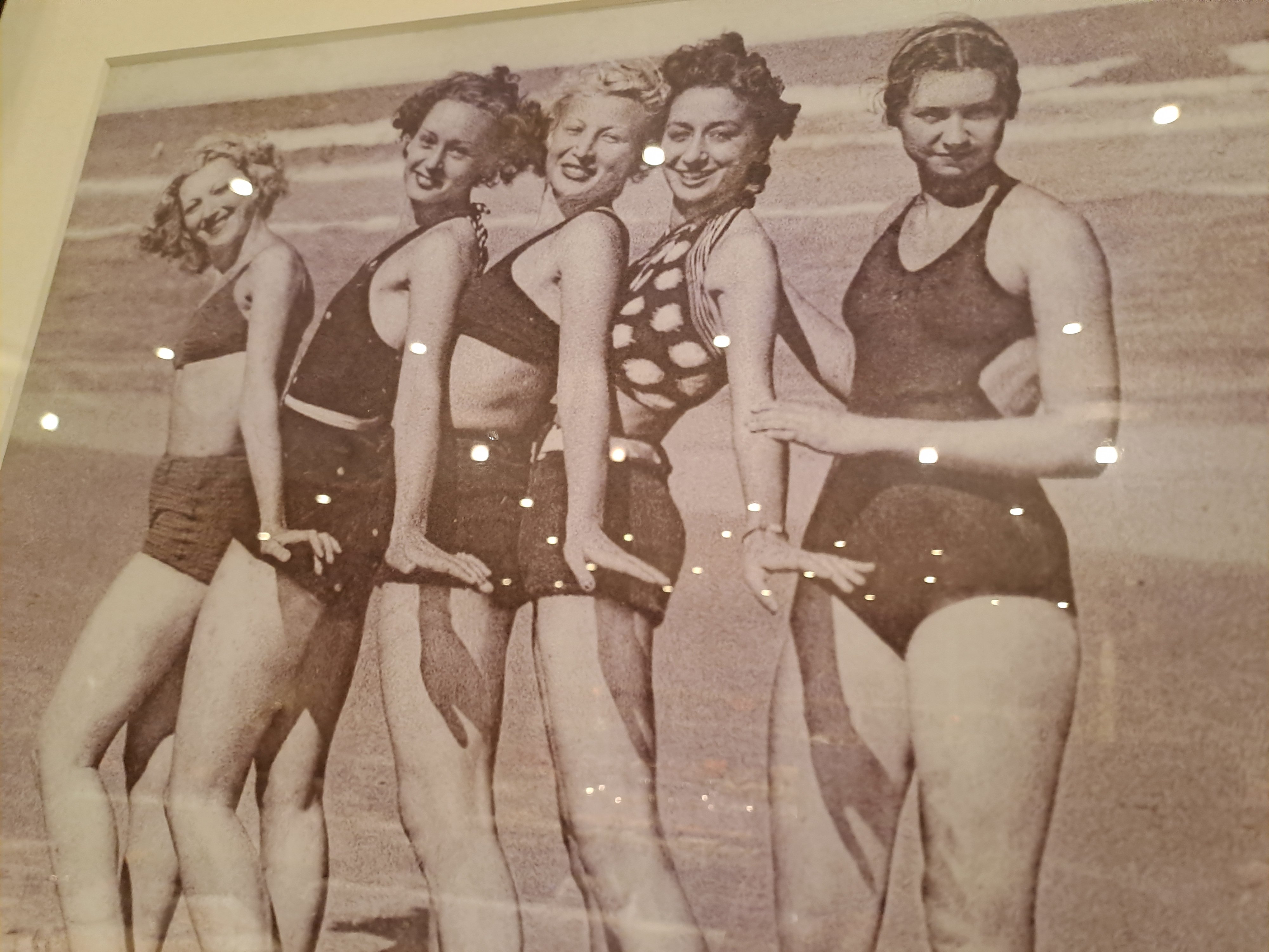 阿扎尔特酒店-官方