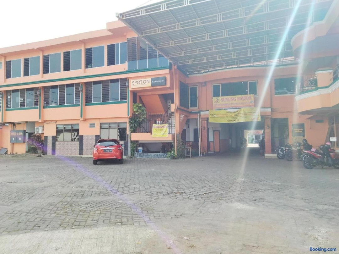 Sartika Hotel Mitra RedDoorz Pati