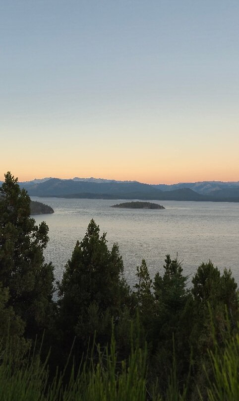 Lago Nahuel Huapi-圣卡洛斯-德巴里洛切必去景点
