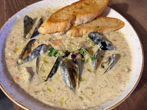 Latitude 44 Restaurant + Taproom