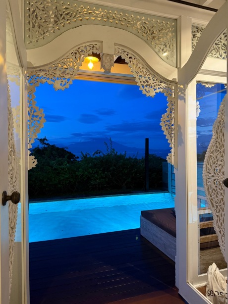 曼波海滩度假村-官方