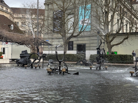 Tinguely Fountain-巴塞尔必去景点