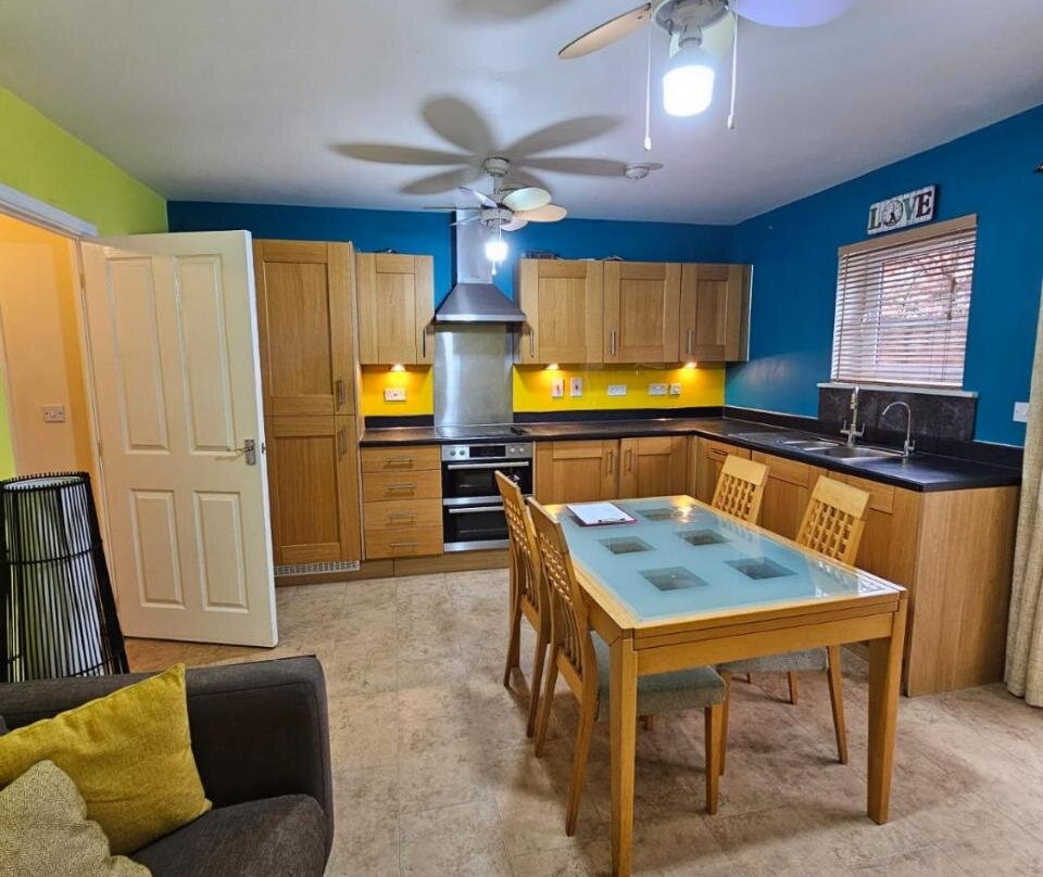 Barking Academy Central guest house