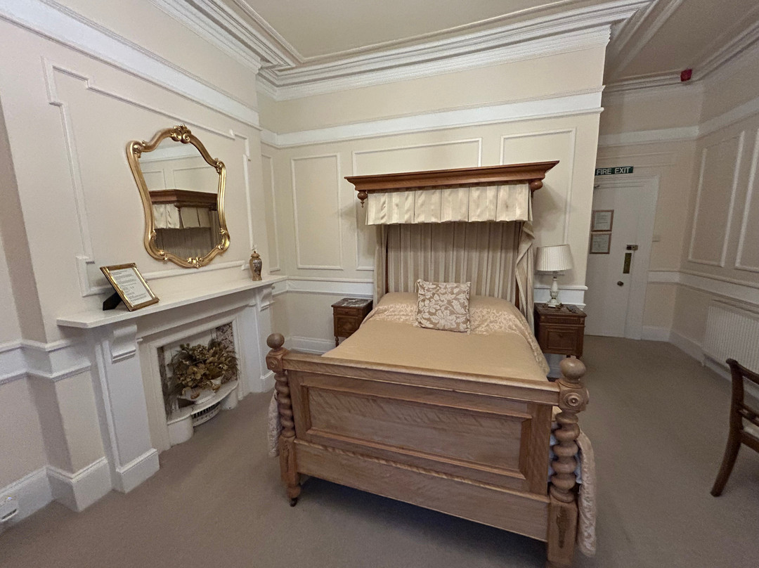 蒙斯顿小屋酒店主图