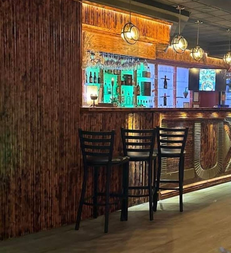 Golden Lux Bar And Restaurant