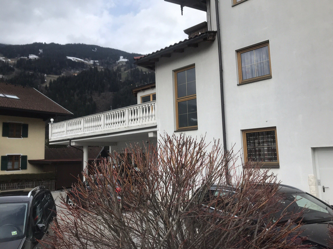 精品阿朋霍夫伽尼酒店主图