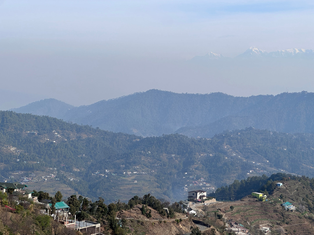 Himalayas Resort By The Lake Hill主图