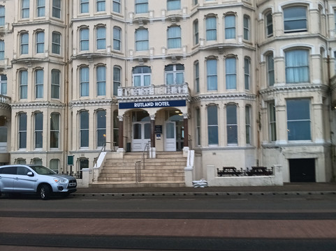 拉特兰酒店主图