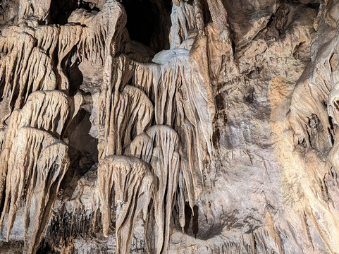 St. Stephen Stalactite Cave-Lillafured必去景点